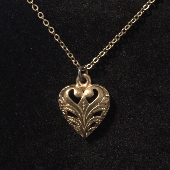 Jewelry - 👛Heart Pendant Necklace 💛